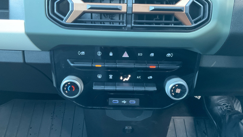 Dacia Spring 27kWh Extreme 65 48kW 5dr Auto Electric Hatchback